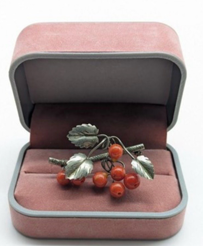 800 Silver Cranberry Brooch Boxed