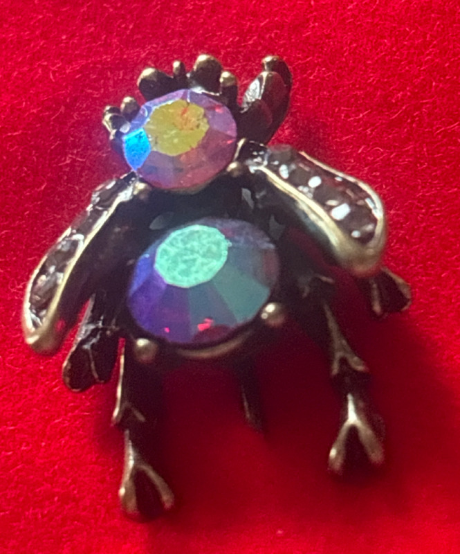 Bee Fly Stick Pin Rhinestones Glows