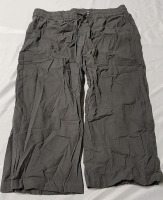 NEW Cropped Pants Size 2XL