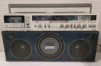 1981 Vintage AIWA Stereo Radio Cassette Recorder CS-880 Boombox . Radio Working , Cassette Not Working