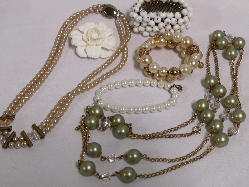 Vintage to Modern Jewelry - Bracelets, Brooch & Necklaces