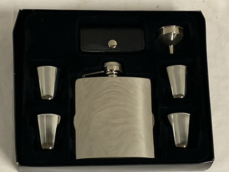 As New 7 Piece Flask Set Downsview Ontario