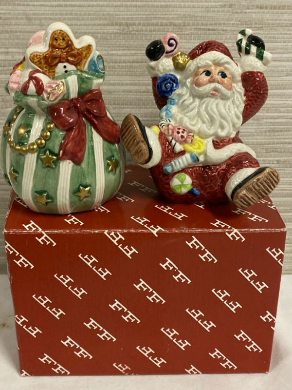 Vintage Fitz and Floyd Sugar Plum Christmas Salt & Pepper Shakers 1996 Ceramic Hand Painted in Original Box