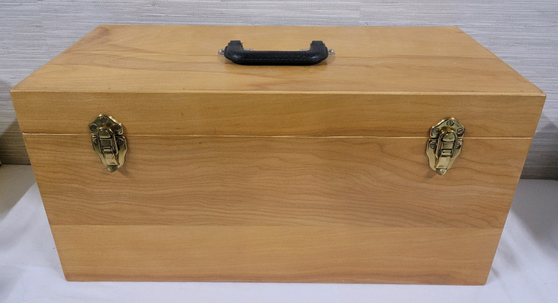 Wood Box with Carry Handle & Chest Latches . Measures 22"×11"×10 1/4"