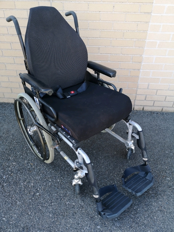 Dell Wheel Chair with Foot Rests - AS IS