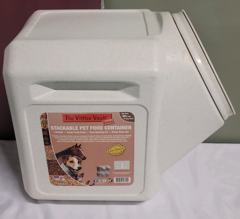 The Vittles Vault Stackable Pet Food Container , Holds upto 40lbs Dog Food .