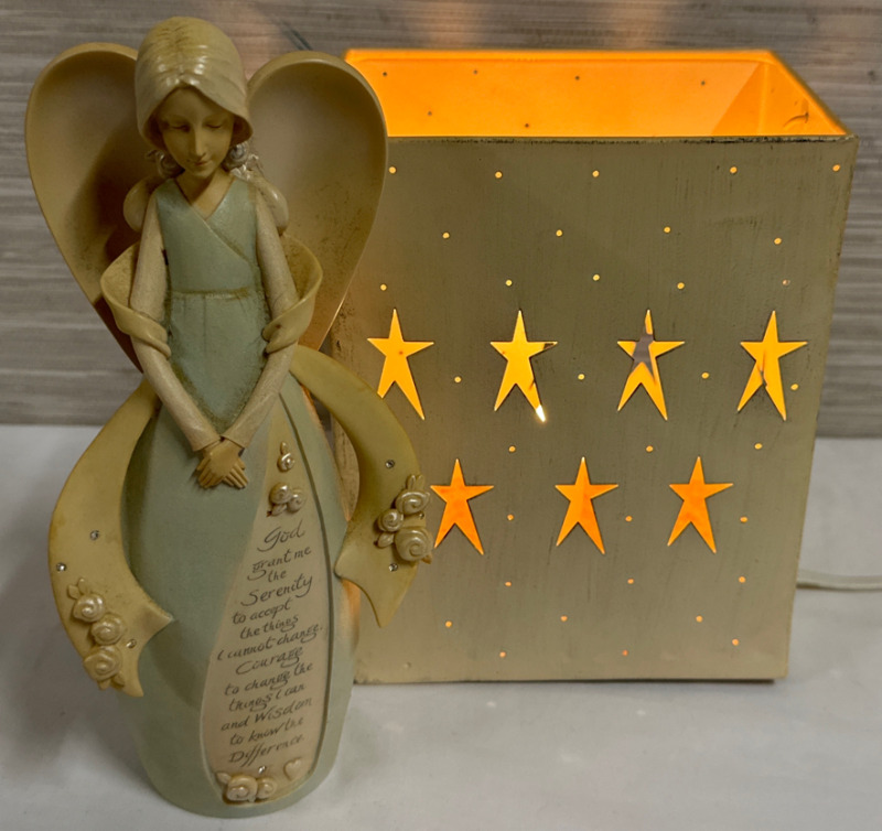 Foundations Serenity Angel 9” Figure 4014055 With a Metal Star Light up Box Approximately 6” x 5” x 8”