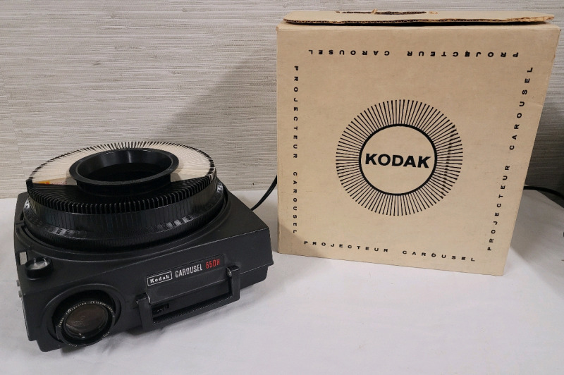 Kodak Carousel 650H Slide Projector with Carousel and Some Slides .