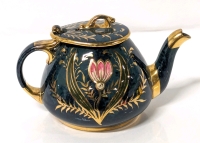 Gorgeous Vintage Ceramic Teapot Made in England with Gold Trim & Detailing 5.5" Tall