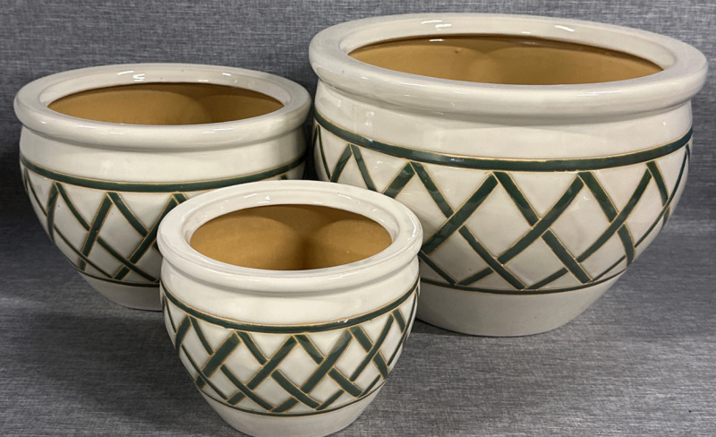 Set of 3 Ceramic Planters Small 5”H 6 1/2”Dia Medium 6 1/2”H 8 1/2”Dia Large 8”H 11 1/12” Dia