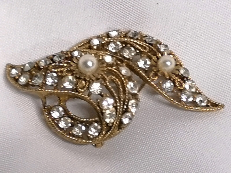 Vintage Rhinestone Brooch