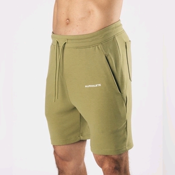 New Size S Alphalete Essential Short