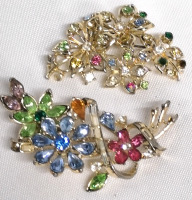 2 Vintage Colourful Floral Brooches