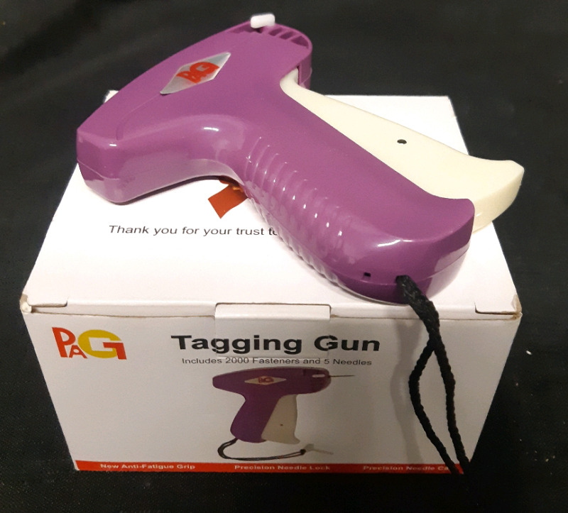 New Pag Plastic Tagging Gun Includes 2000 Fasteners and 5 Needles