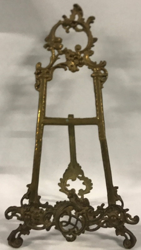 Vintage Ornate Brass Easel 18.5&rdquo;