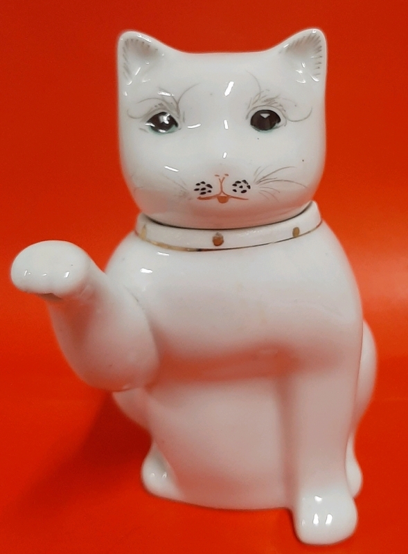 New Cat Teapot Great for a single cup 5" Tall