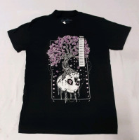 New Size Small Threadless T-Shirt