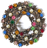 Gorgeous Vintage Clover, Rainbow Rhinestones & Faux Pearl Wreath Brooch | 2.4" Diameter