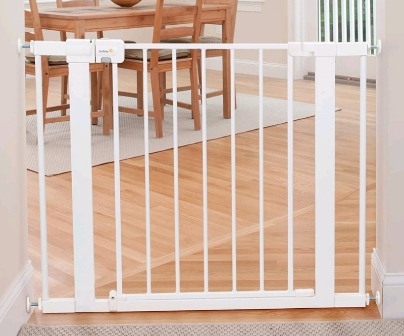 Safety 1st Easy Install Extra Tall And Wide Walk-Thru Gate Age 6 To 24 Months 29"-47"