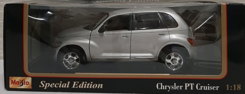 Vintage Special Edition Chrysler PT Cruiser 1:18 by Maisto