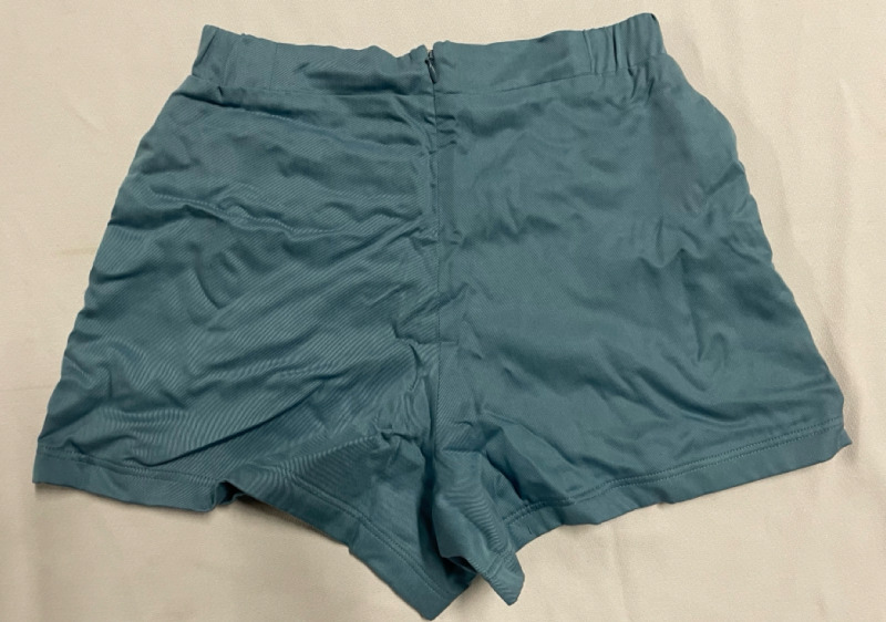 NEW without tags EVERSET shorts size S