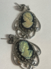 Vintage Whiting & Davis Irridescent Glass CAMEO Brooch Earrings - 6