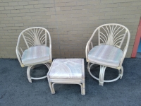 Vintage Wicker Chair Set With Footrest comes with 2 chairs