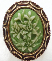 Vintage Vanda Perfume Poison Locket Mantis Green Cameo Ring