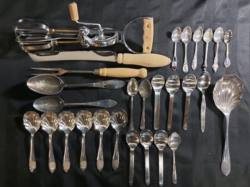 Vintage Kitchen Lot! Lots Of Spoons, Egg Beater, Bread Knife And Tongs