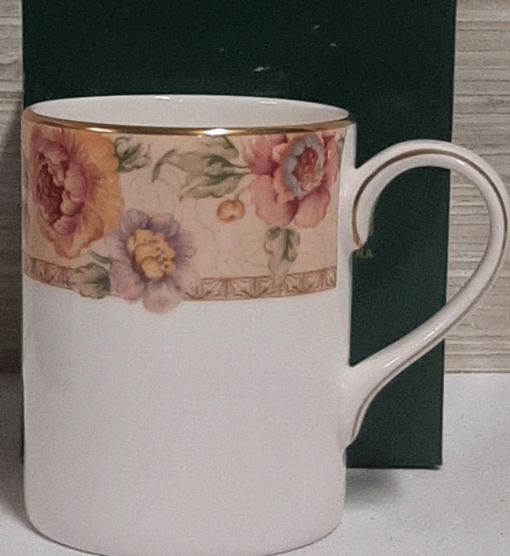 Vintage Royal Doulton "Darjeeling" Mug 3.75" Tall