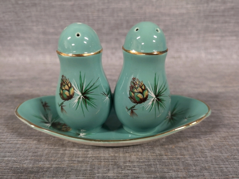 Vintage Palissy Salt & Pepper Shakers - Pinewood Pattern