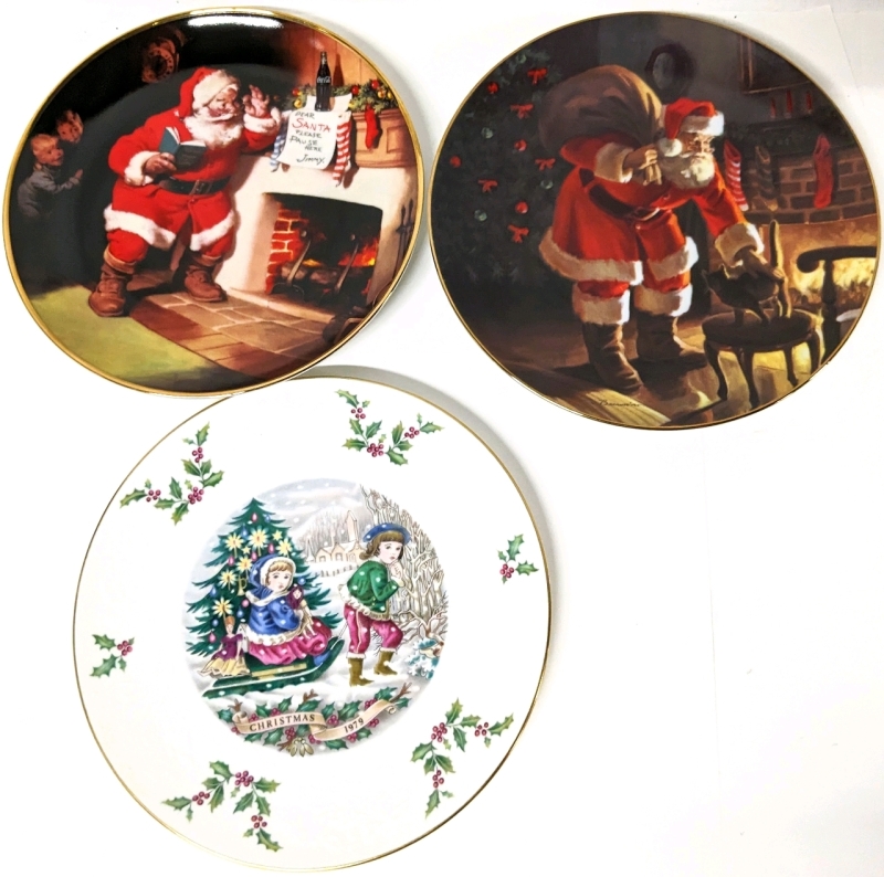 3 Vintage Christmas Collector's Plates : 1979 Royal Doulton, 1993 Limited Edition Coca-Cola, Knowles | 8.5"
