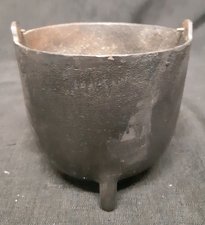 Small Cast Iron Kettle / Pot 4.5" Tall * Needs To Be Cleaned