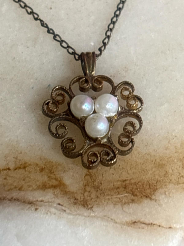 Vintage Gold Filled TOR Pendant & Chain with 3 Pearls Schwanck