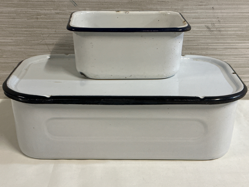 2 Vintage White With Black Trim Enamel Refrigerator Bins 13&rdquo; x 8&rdquo; x 4 With Lid and 7&rdquo; x 5&rdquo; x 3&rdquo; With No Lid Some Wear