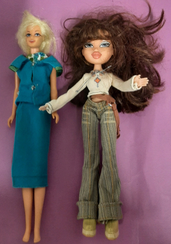 Vintage Twist & Turn Barbie & Modern Bratz Style-It Dana Doll