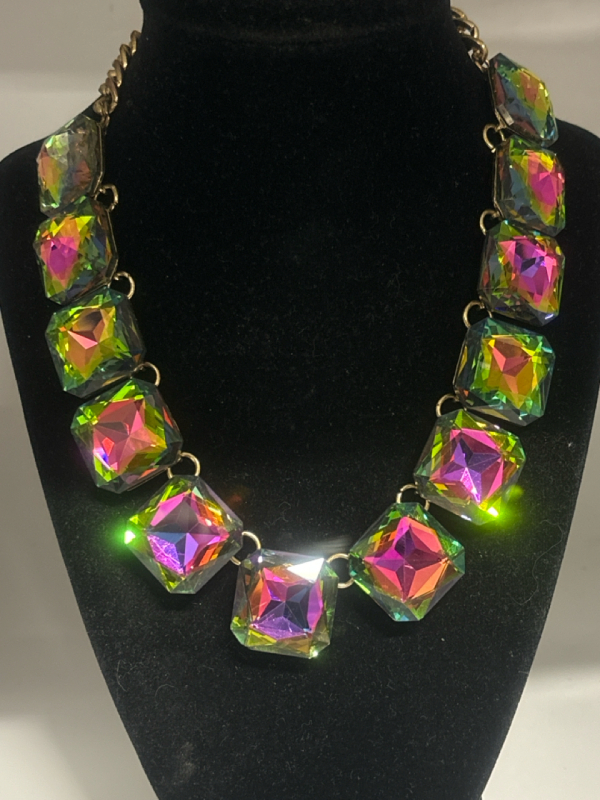 Beautiful Vitrail Coloured Modern Necklace