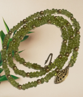 Crisp Gold Filled Clasp Peridot Chip Necklace