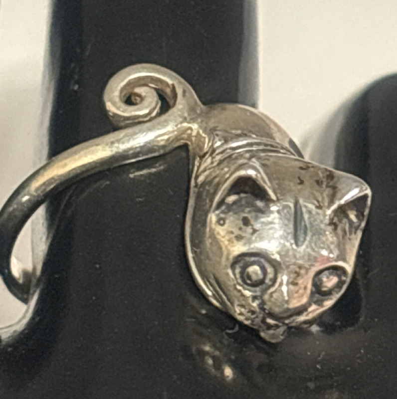 925 Sterling Silver Cat Poison Ring