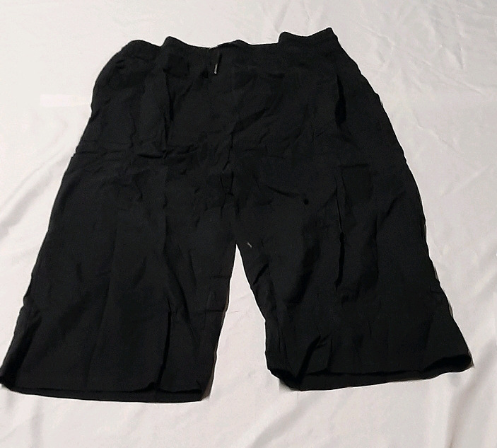 NEW Cropped Pants Size XXL