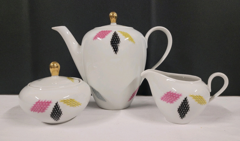 Vintage Tea Pot , Creamer & Sugar Set . Made in Germany . No chips or cracks