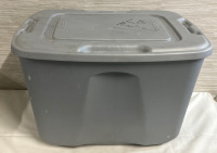 HOMZ Plastic Storage Container 23.5&rdquo;L x 17.5&rdquo;W x 15.5&rdquo;H Pre-owned