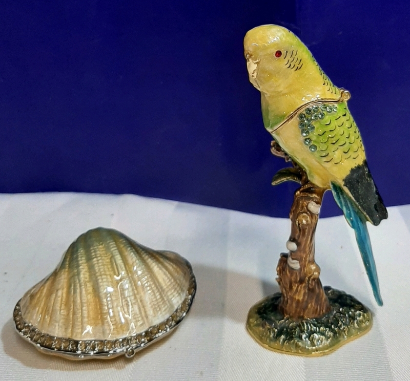 Vintage Clam & Budgie Trinket Boxes Budgie is 4.25" Tall