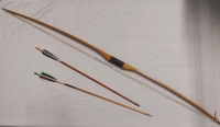 Vintage Leather Grip Bow And 2 Metal Tipped Arrows