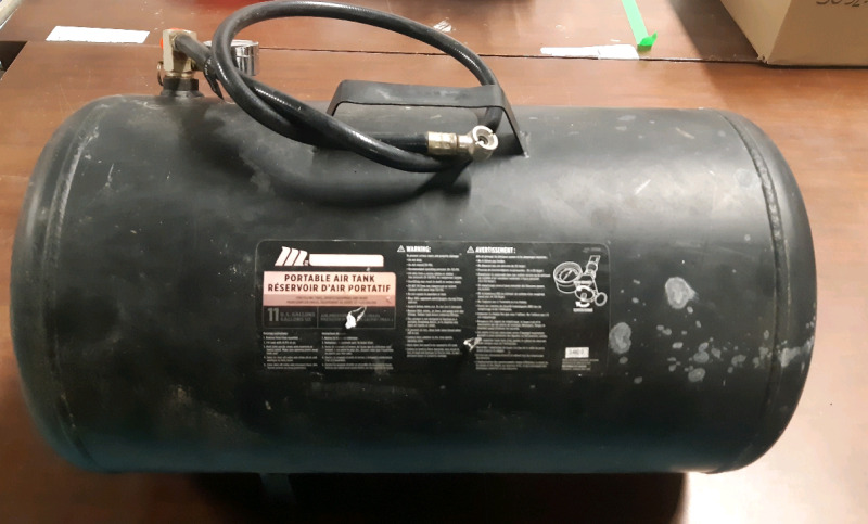 MotoMaster Portable Air Tank ( 21" x 12" x 12" ) . Pre-owned , Empty - As Is