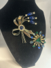 Two Vintage Brooches Lucite Corn Flower Swirl Riveted Rhinestone Burst - 5