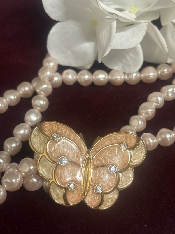 KJL Papillon Butterfly Enamel Rhinestone faux Pearl Necklace Signed