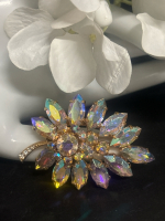 Vintage Aurora Boreallis Stunning Brooch