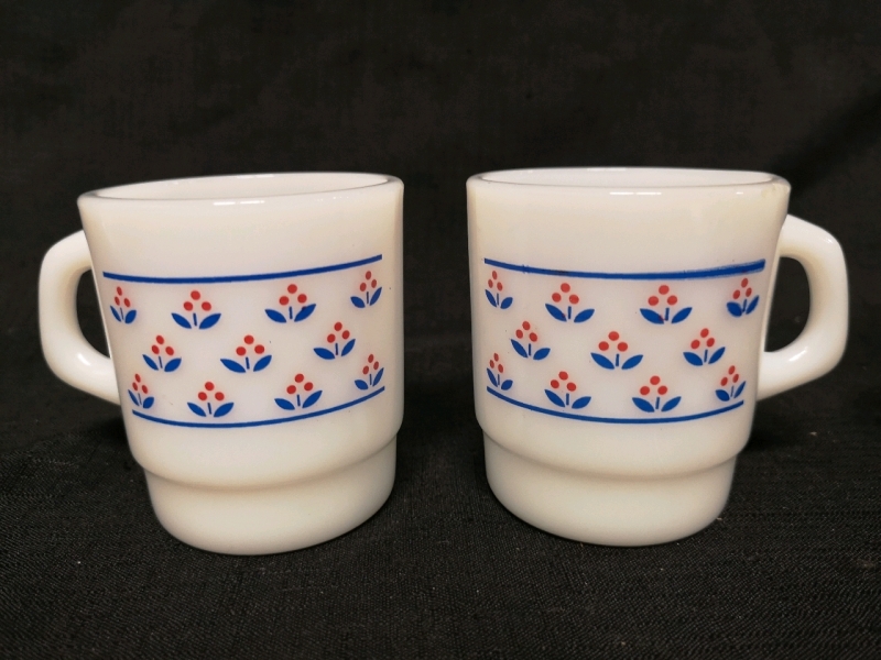 2 Vintage Termocrisa Coffee Mugs with Flower Pattern