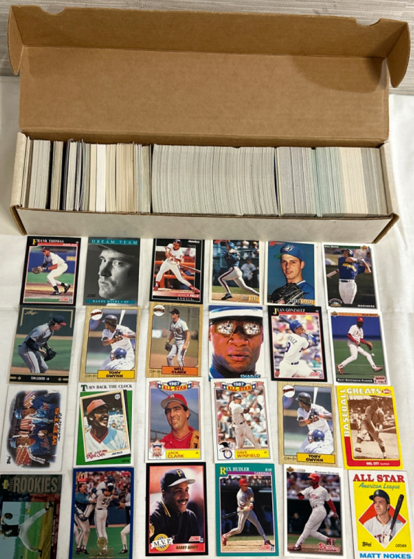 900+ Vintage MLB Baseball Cards 1980’s - 1990’s 1000 Count Box Score Donruss Bowman Upper Deck O-Pee-Chee Topps Deion Sanders Wade Boggs Tony Gwynn Roberto Clemente